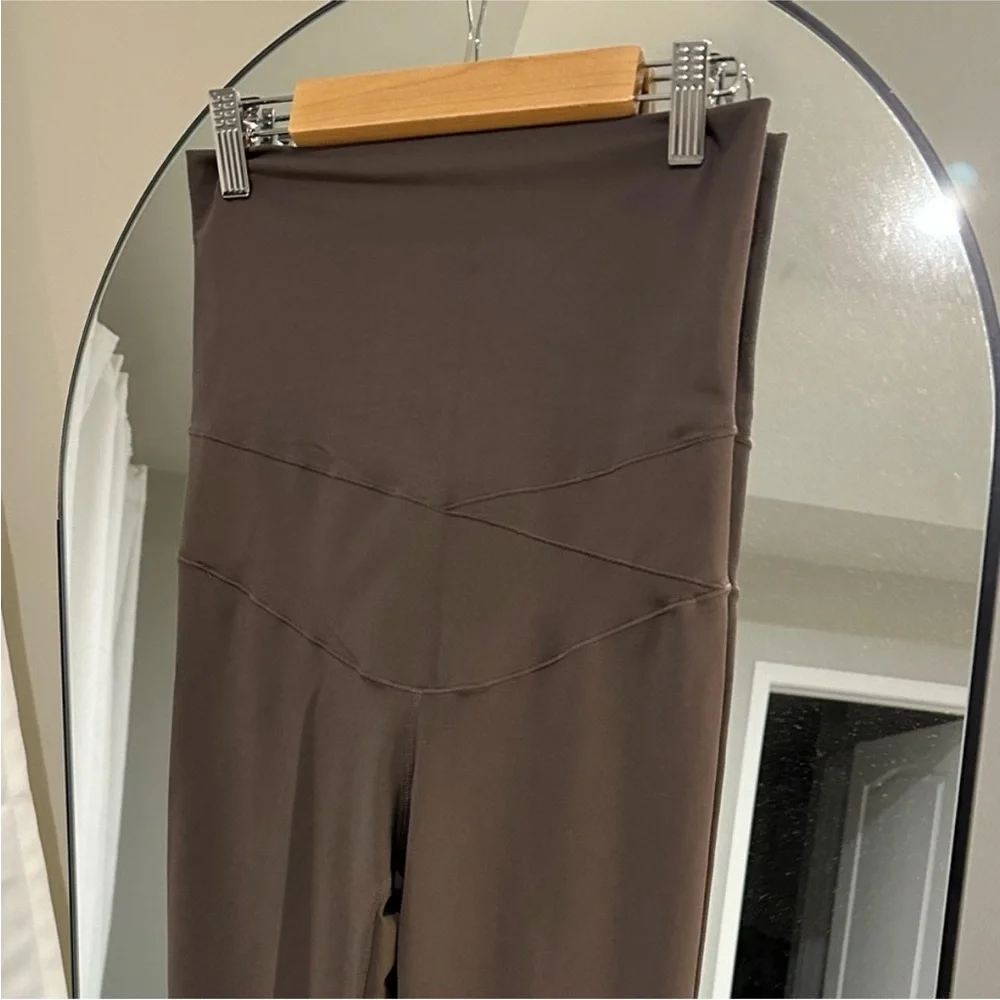 Nike Women's Maternity Dri-FIT Gentle Support High-Rise 7/8 Leggings size Small - Picture 2 of 6